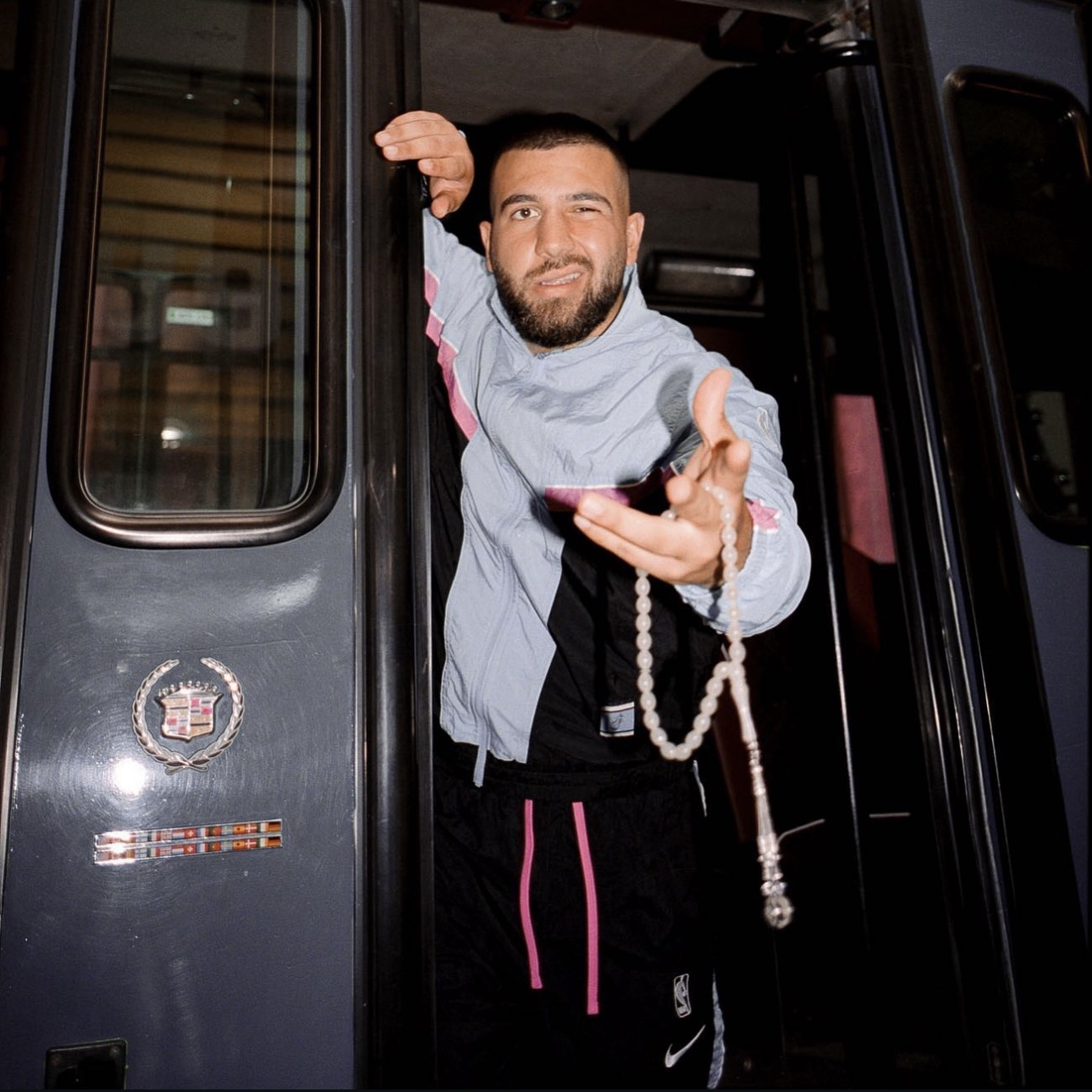 Portrait von Mert, Der Anführer bei Letzte Reihe - Twitch Streamer Kollektiv